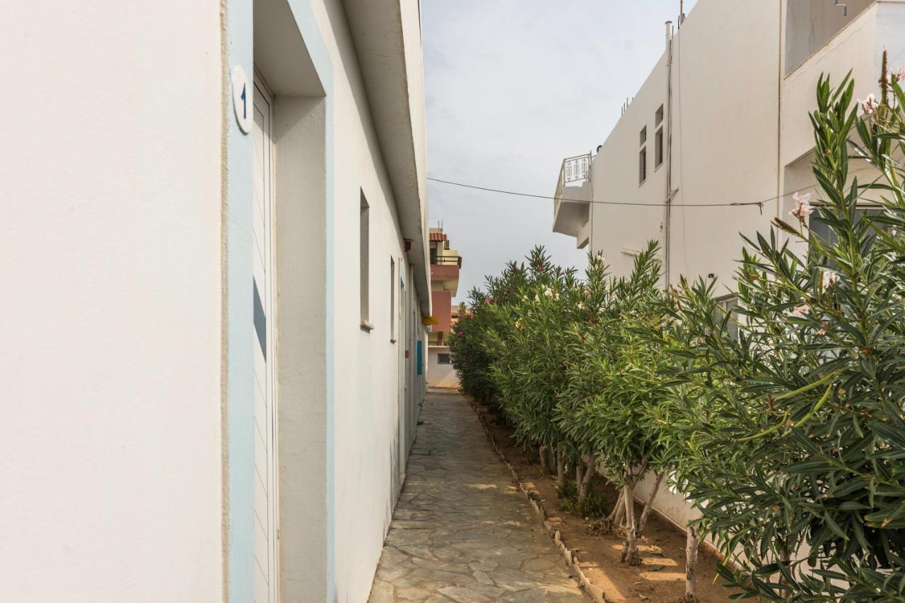 Sifis Studios Palaiochora Exterior photo